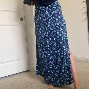 Hollister floral maxi skirt with slit on each side